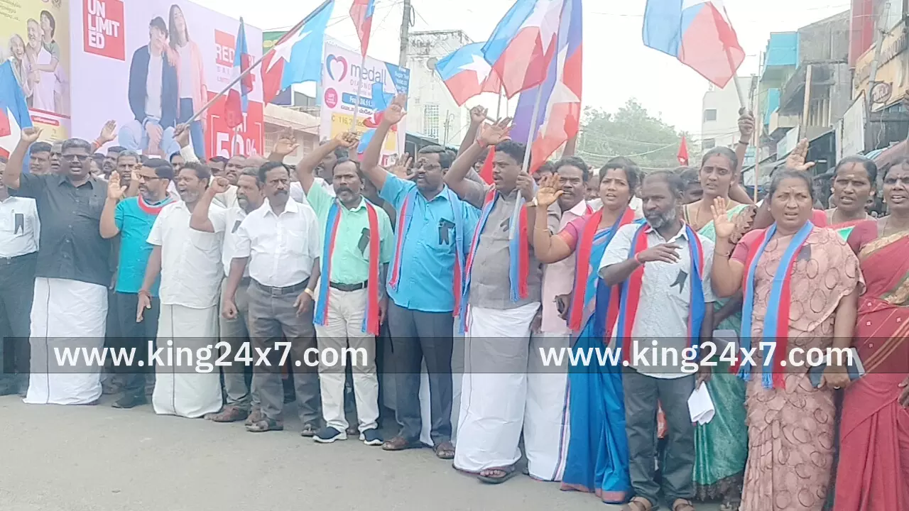 கருப்பு பேஜ் அணிந்து அம்பேத்கருக்கு மாலை அணிவித்து மரியாதை செலுத்திய விசிக