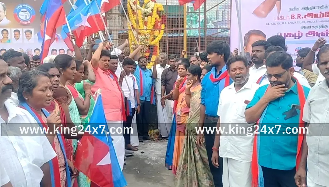 கருப்பு பேஜ் அணிந்து அம்பேத்கருக்கு மாலை அணிவித்து மரியாதை செலுத்திய விசிக