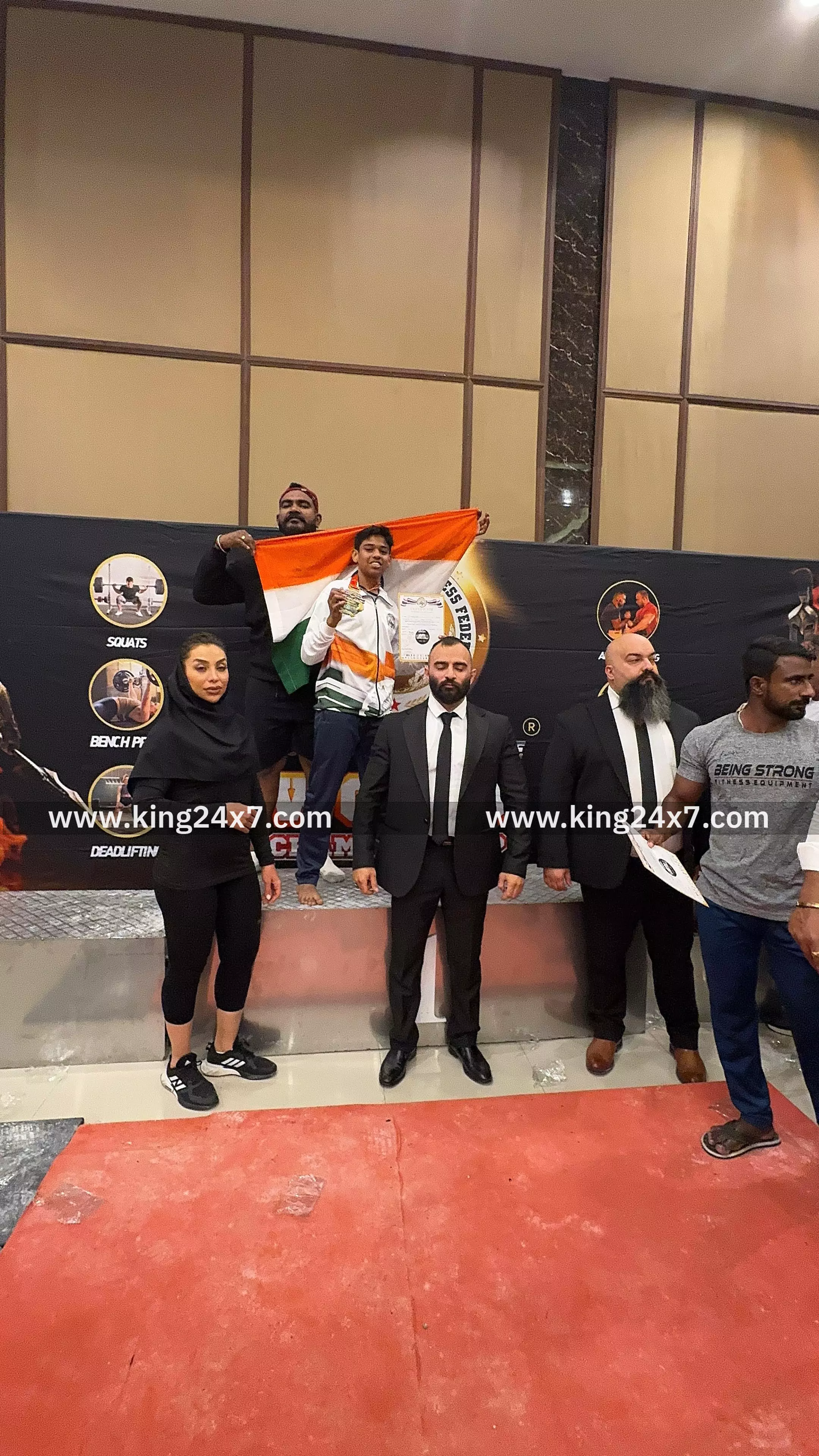 சாதனை மாணவருக்கு பாராட்டு தெரிவிக்கப்பட்டது சாதனை மாணவருக்கு பாராட்டு தெரிவிக்கப்பட்டது