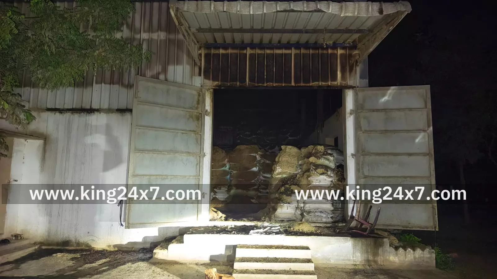 ஆரணி அருகே தவிட்டு மில்லில் பாய்லர் வெடித்து கணவர், மனைவி காயம்.