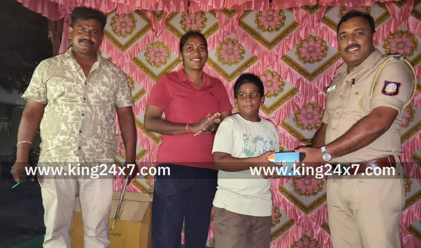 திண்டுக்கல் தாலுகா காவல் நிலையம் அருகே உள்ள விளையாட்டு திண்டுக்கல் தாலுகா காவல் நிலையம் அருகே உள்ள விளையாட்டு