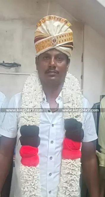 விவசாயி பெட்ரோல் ஊற்றிக்கொண்டு தற்கொலை. விவசாயி பெட்ரோல் ஊற்றிக்கொண்டு தற்கொலை.