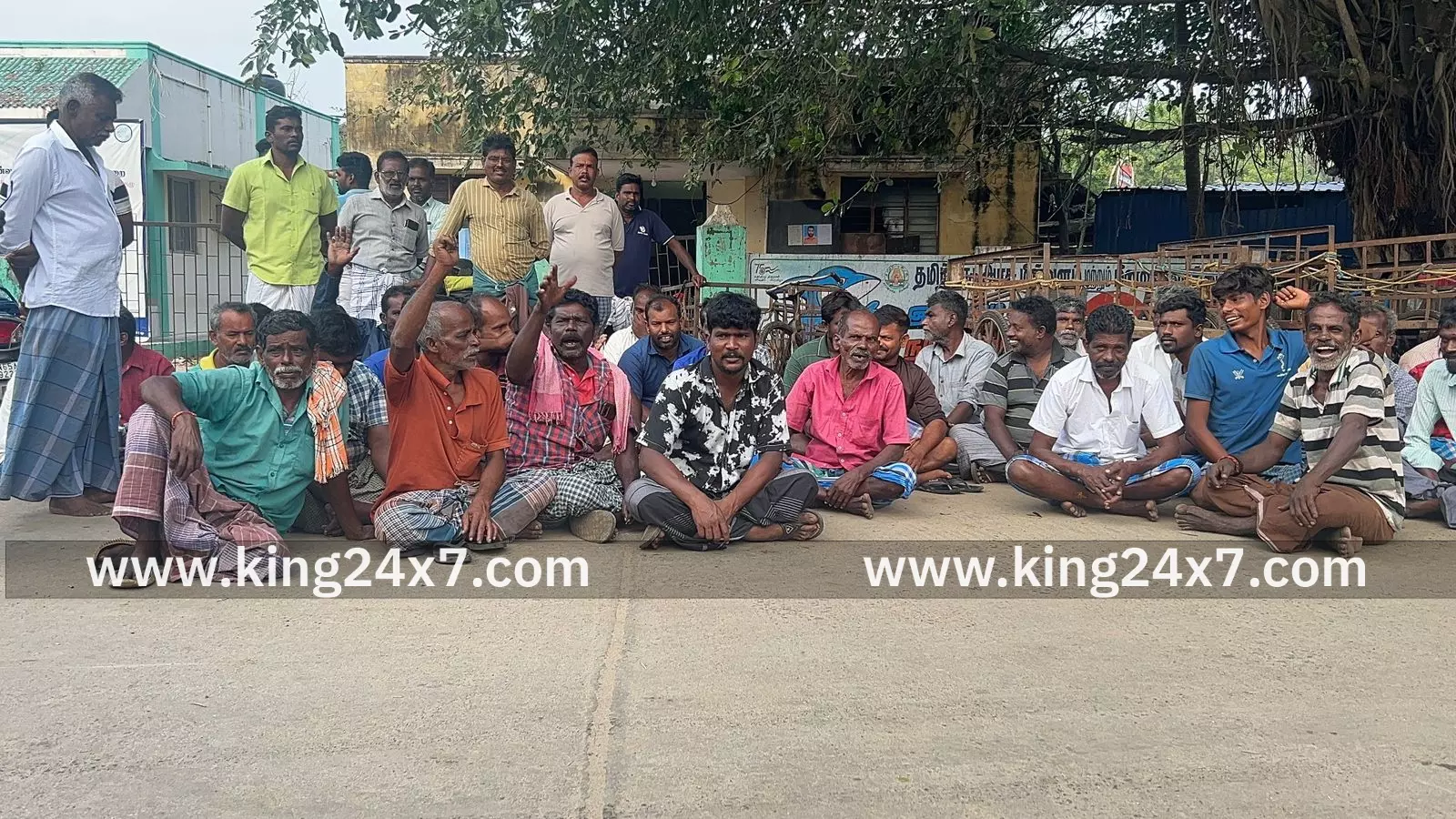 ராமநாதபுரம் மீனவர்கள் ஆர்ப்பாட்டம் நடைபெற்றது