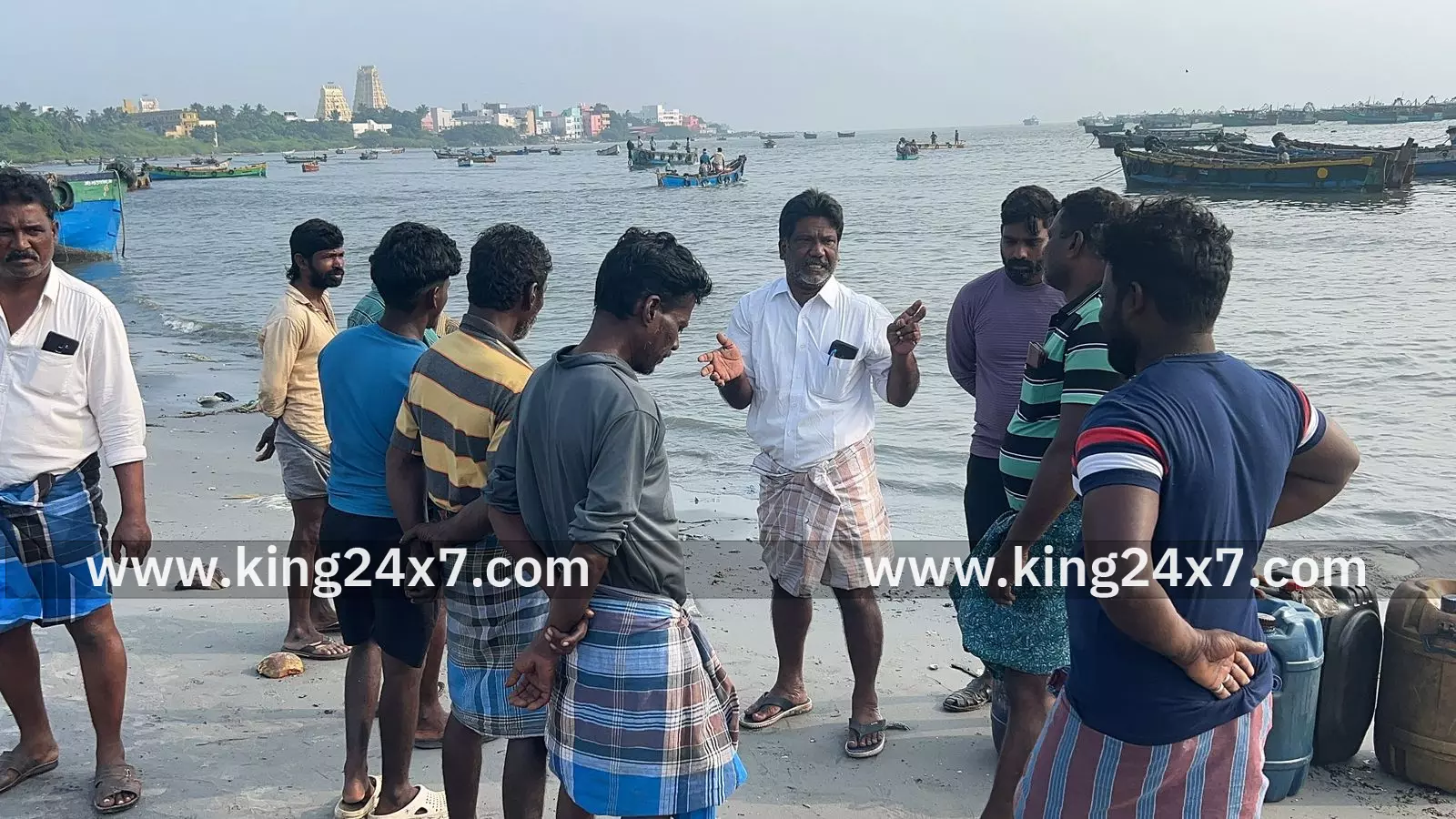 ராமநாதபுரம் மீனவர்கள் ஆர்ப்பாட்டம் நடைபெற்றது