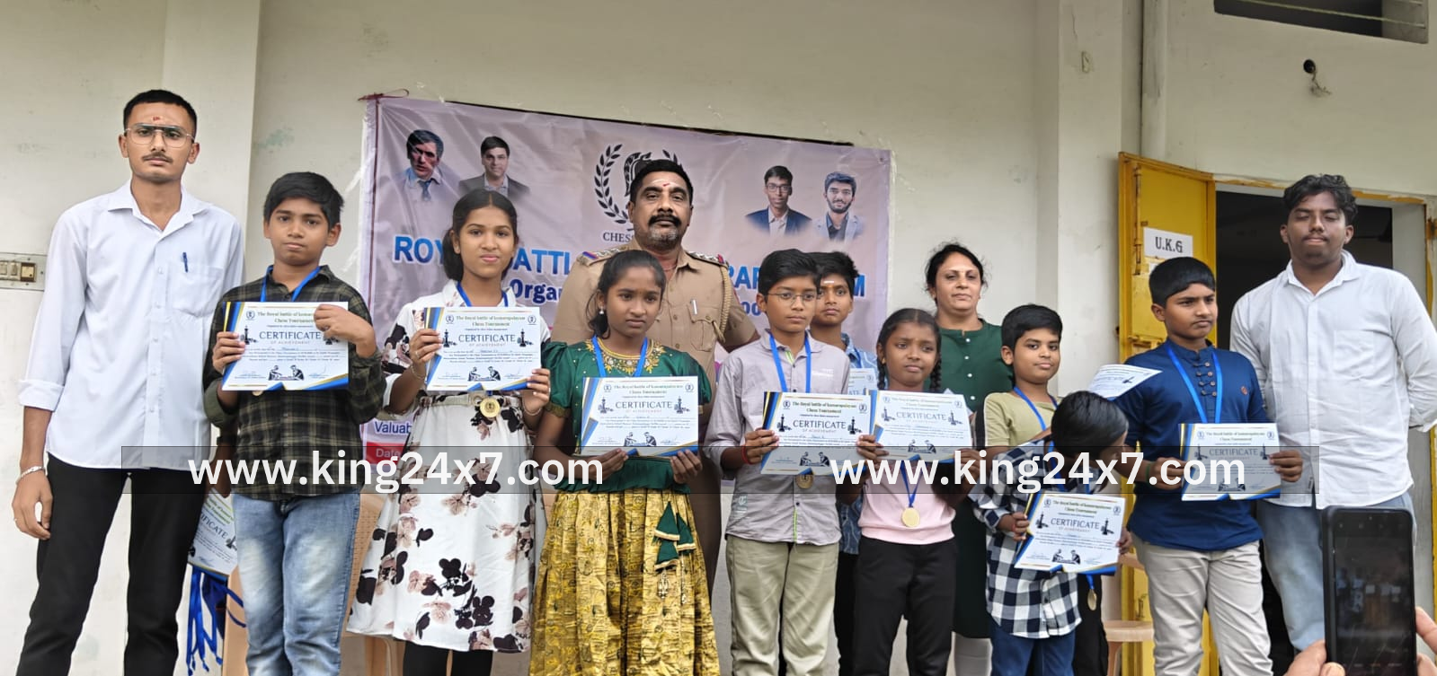 செஸ் போட்டியில் மாணவ, மாணவியர்
பெருமளவில் பங்கேற்பு