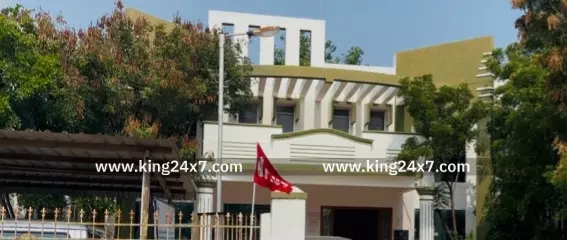 தொழிலாளர்களின் 4- சட்ட தொகுப்புகளை திரும்ப பெற வலியுறுத்தி கரூரில் ஏ ஐ டி யு சி சார்பில் வேலை நிறுத்தம் செய்து ஆர்ப்பாட்டம் தொழிலாளர்களின் 4- சட்ட தொகுப்புகளை திரும்ப பெற வலியுறுத்தி கரூரில் ஏ ஐ டி யு சி சார்பில் வேலை நிறுத்தம் செய்து ஆர்ப்பாட்டம்