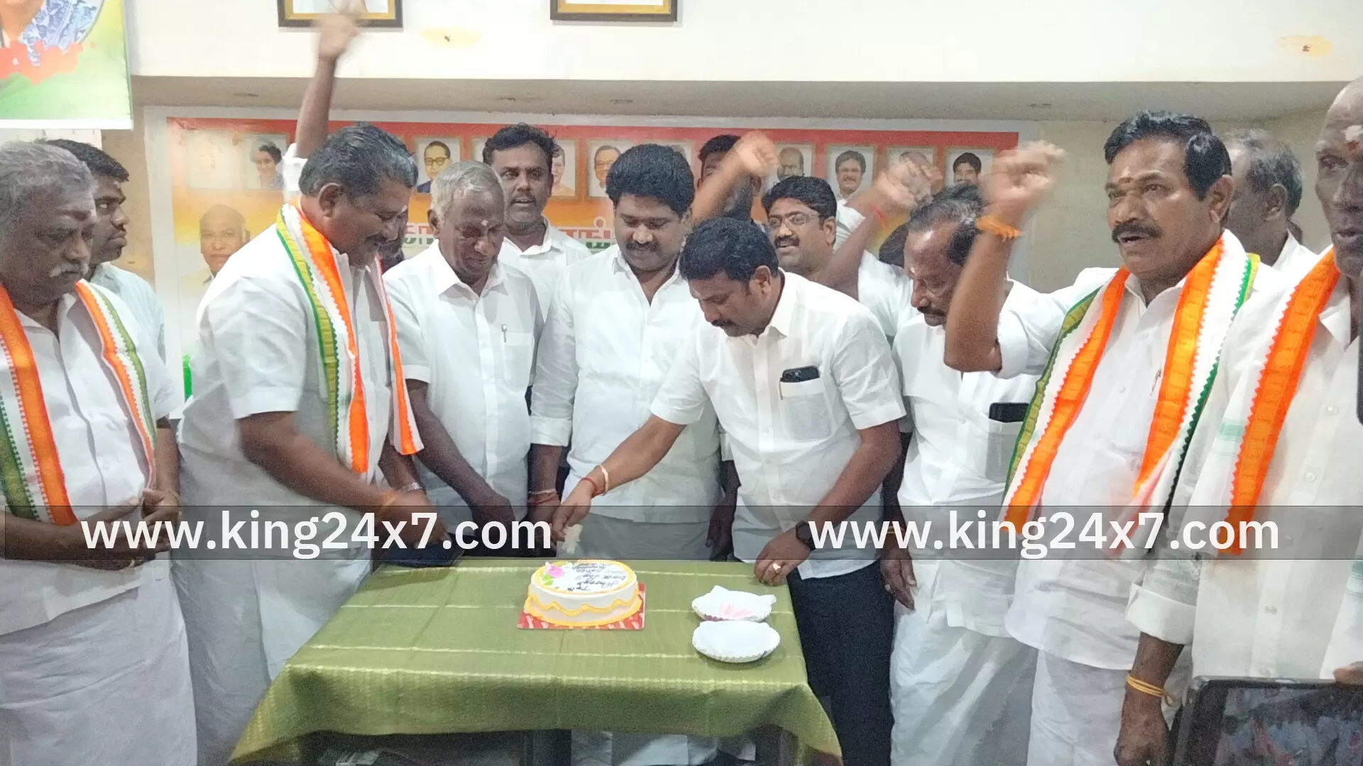 ராமநாதபுரம் அன்னைசோனியா காந்தி பிறந்த நாள் விழா கொண்டாட்டம் நடைபெற்றது ராமநாதபுரம் அன்னைசோனியா காந்தி பிறந்த நாள் விழா கொண்டாட்டம் நடைபெற்றது