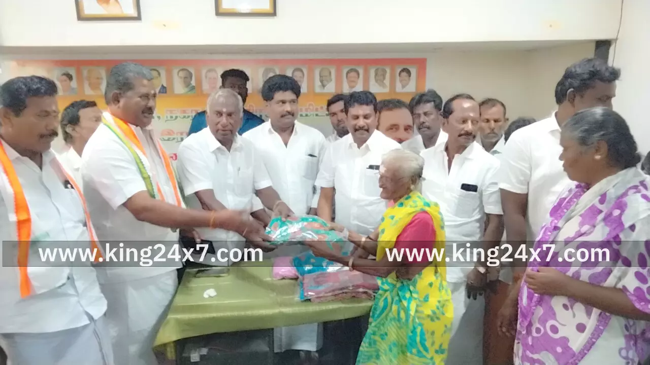 ராமநாதபுரம் அன்னைசோனியா காந்தி பிறந்த நாள் விழா கொண்டாட்டம் நடைபெற்றது ராமநாதபுரம் அன்னைசோனியா காந்தி பிறந்த நாள் விழா கொண்டாட்டம் நடைபெற்றது