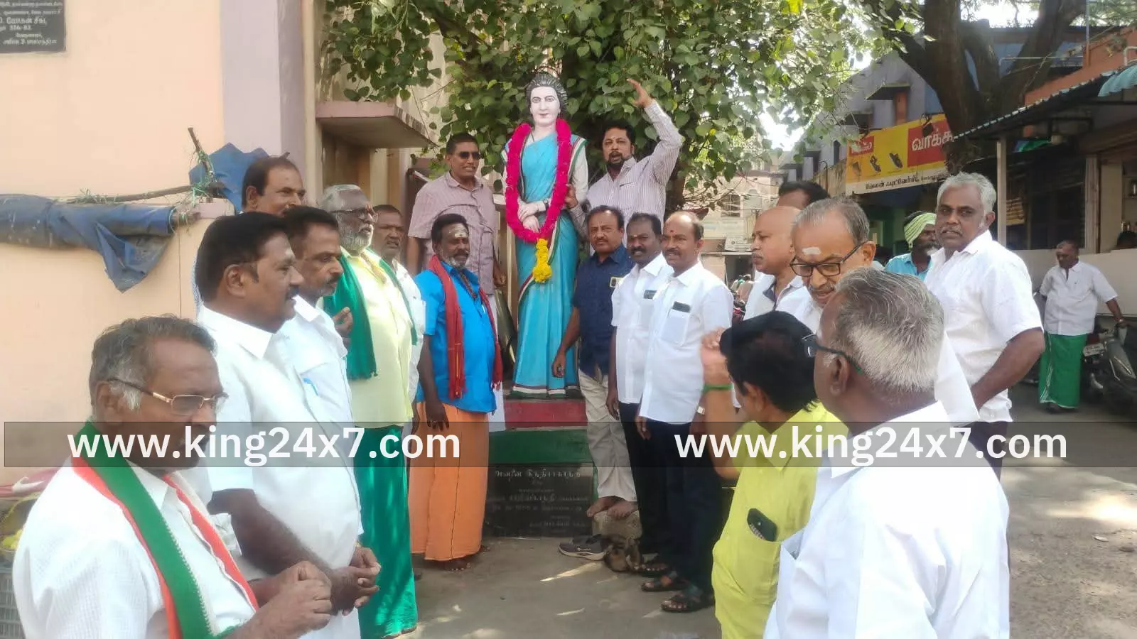 காங்கிரஸ் கட்சியினர் வழிபாடு காங்கிரஸ் கட்சியினர் வழிபாடு