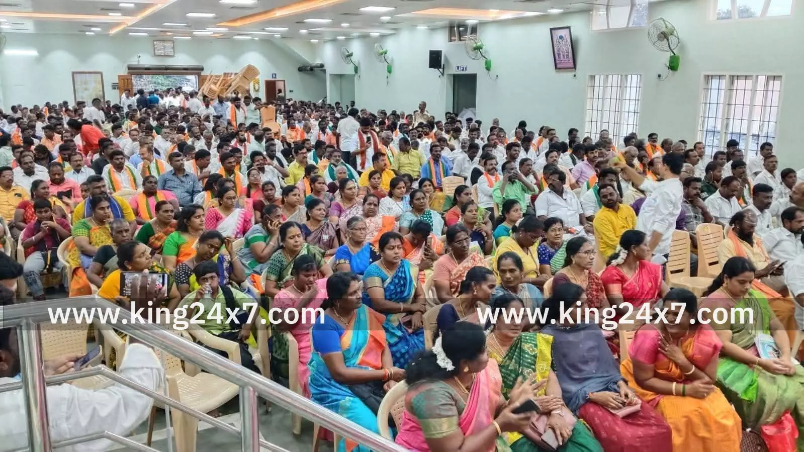 பாரதிய ஜனதா கட்சியின் அணிகளின் அறிமுக நிகழ்ச்சி பாரதிய ஜனதா கட்சியின் அணிகளின் அறிமுக நிகழ்ச்சி