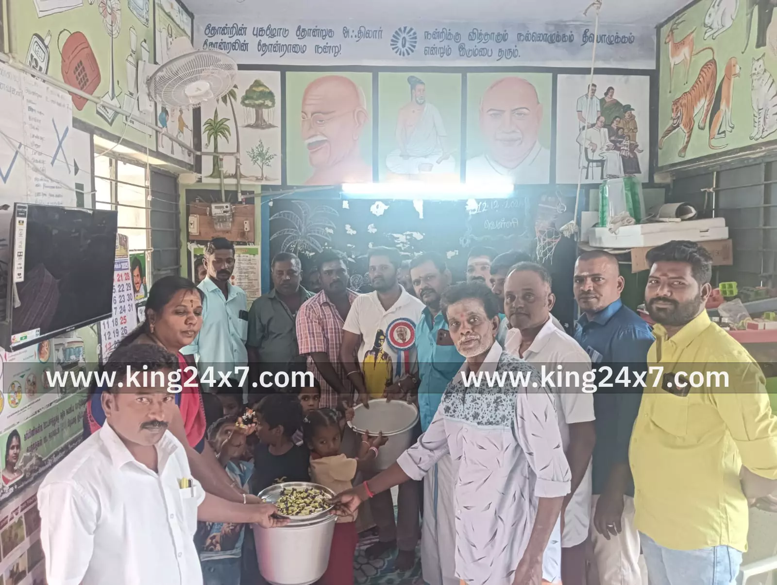 குளித்தலையில் சூப்பர் ஸ்டார் ரஜினிகாந்த் பிறந்த நாள் விழா கொண்டாட்டம் குளித்தலையில் சூப்பர் ஸ்டார் ரஜினிகாந்த் பிறந்த நாள் விழா கொண்டாட்டம்