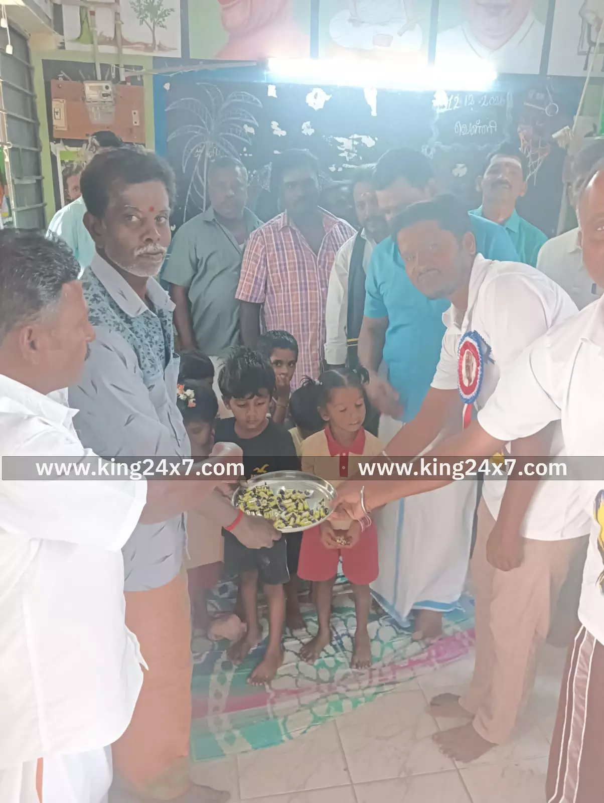 குளித்தலையில் சூப்பர் ஸ்டார் ரஜினிகாந்த் பிறந்த நாள் விழா கொண்டாட்டம் குளித்தலையில் சூப்பர் ஸ்டார் ரஜினிகாந்த் பிறந்த நாள் விழா கொண்டாட்டம்