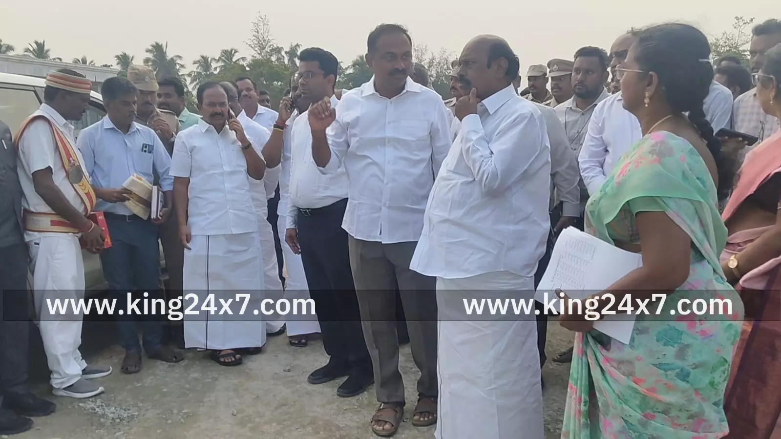 கள்ளக்குறிச்சி புதிய மாவட்ட ஆட்சியர் அலுவலகத்தில் அமைச்சர் திடீர் ஆய்வு... கள்ளக்குறிச்சி புதிய மாவட்ட ஆட்சியர் அலுவலகத்தில் அமைச்சர் திடீர் ஆய்வு...