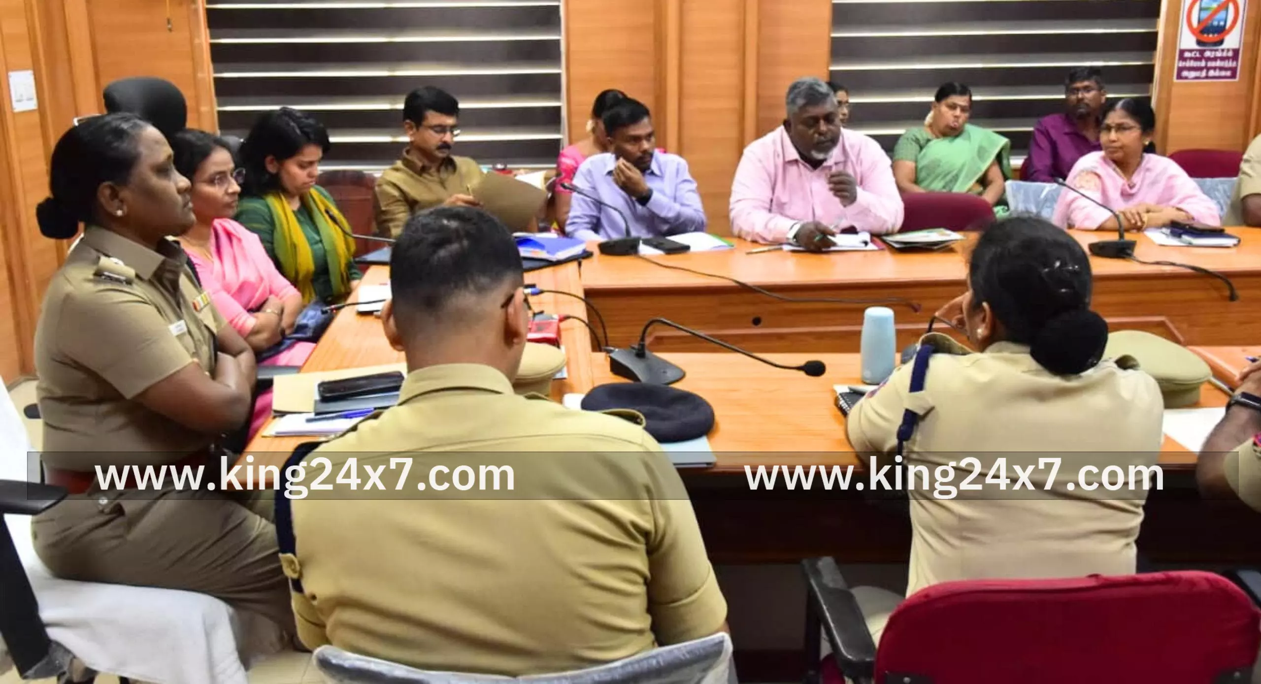 அல்லாள இளைய நாயக்கர் பிறந்தநாளை அரசு விழாவாக கொண்டாடுதல் குறித்த ஆலோசனைக் கூட்டம் மாவட்ட ஆட்சியர் பங்கேற்பு.