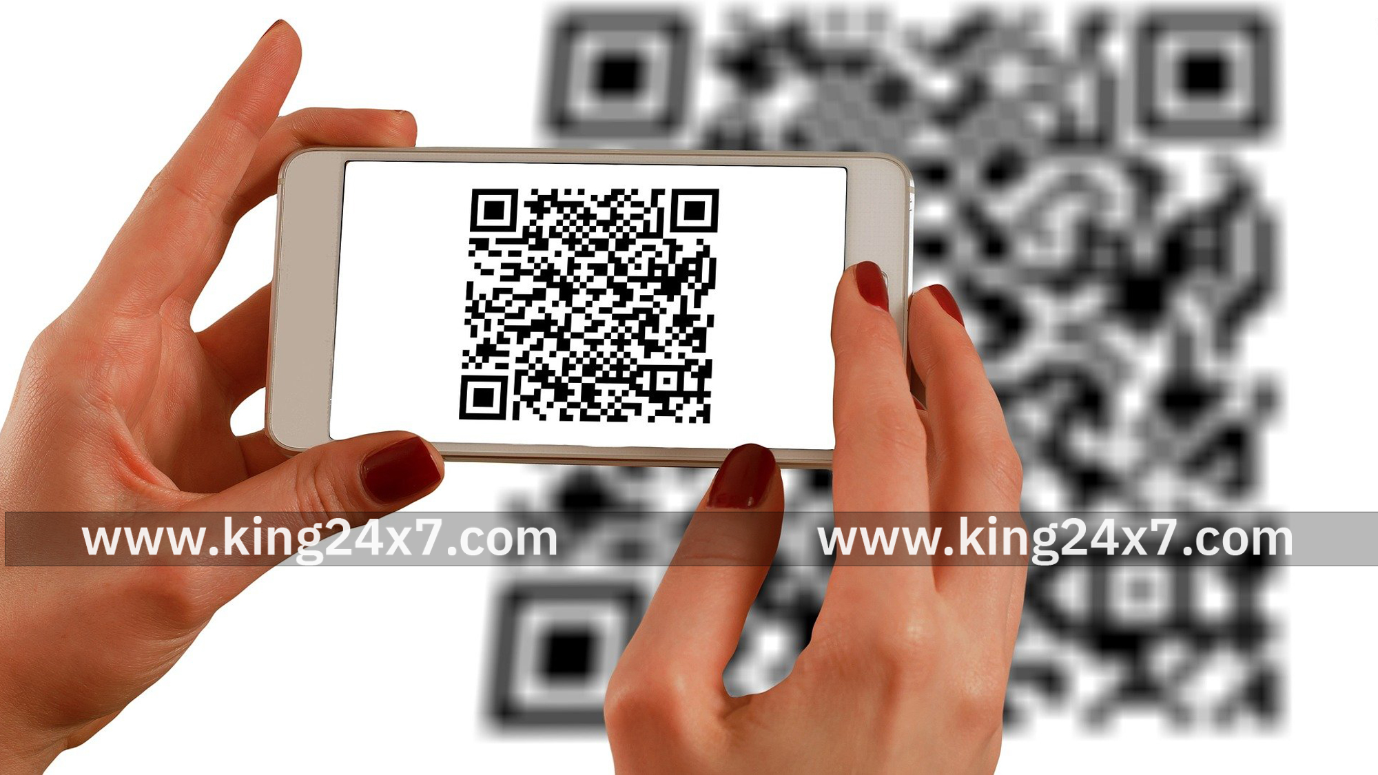 கியூஆர் கோடு ஸ்டிக்கரை மாற்றி வாலிபர் மோசடி