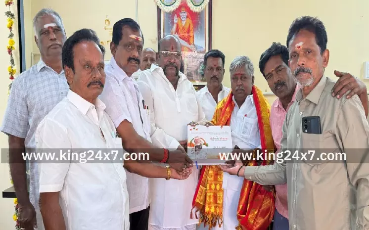 மோடியின் சாதனைகளை விளக்கும் ‘ஓரே நாடு ஒரே புத்தகம்’ வெளியீட்டு விழா!! மோடியின் சாதனைகளை விளக்கும் ‘ஓரே நாடு ஒரே புத்தகம்’ வெளியீட்டு விழா!!