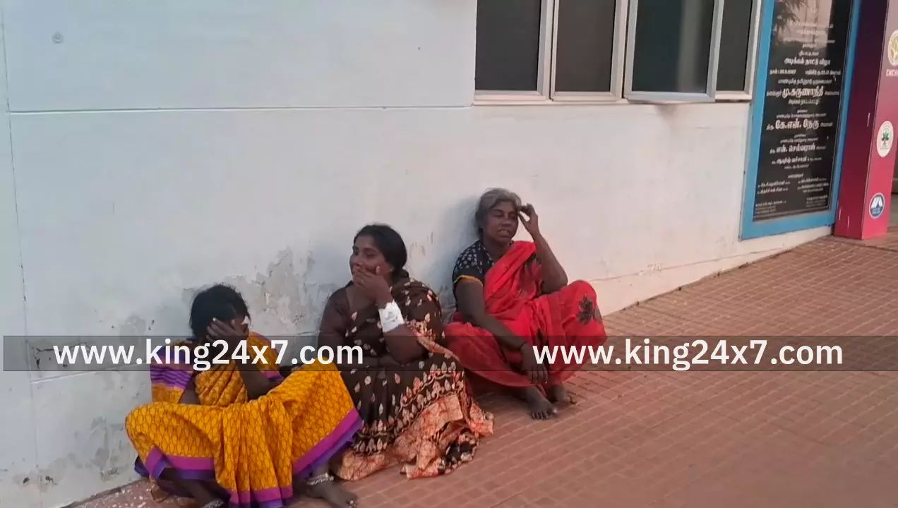 துவரங்குறிச்சி பேருந்து நிலையத்தில் பயணிகளிடம் திருட்டில் ஈடுபட்ட மூன்று பெண்கள் கைது. துவரங்குறிச்சி பேருந்து நிலையத்தில் பயணிகளிடம் திருட்டில் ஈடுபட்ட மூன்று பெண்கள் கைது.