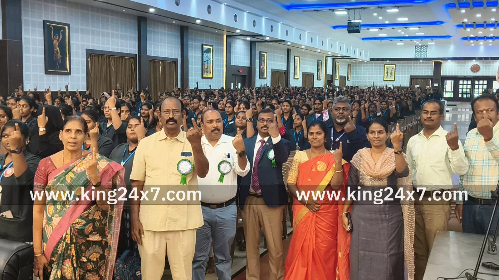 திருச்செங்கோடு விவேகானந்தா மகளிர் கல்லூரியில் புதிய வாக்காளர்கள் சேர்ப்பதற்கான விழிப்புணர்வு நிகழ்ச்சி