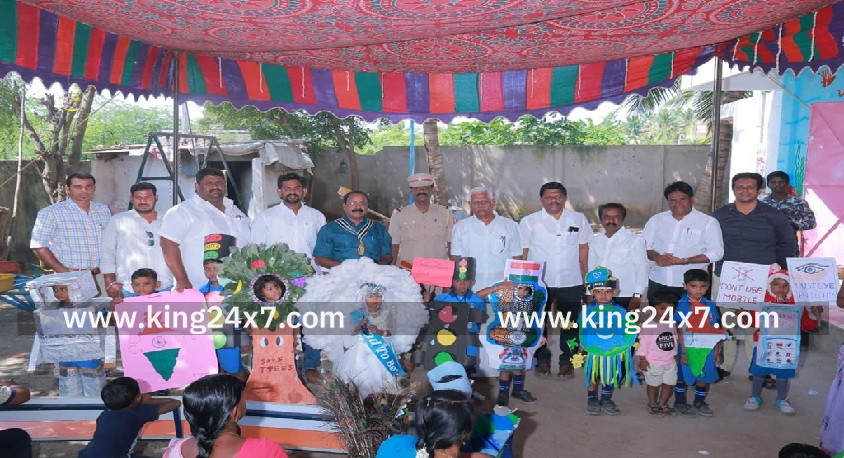 அறந்தாங்கி அருகே தனியார் பள்ளியில் அறிவியல் கண்காட்சி; வேடம் அணிந்து வந்த மாணவ மாணவிகள்!!