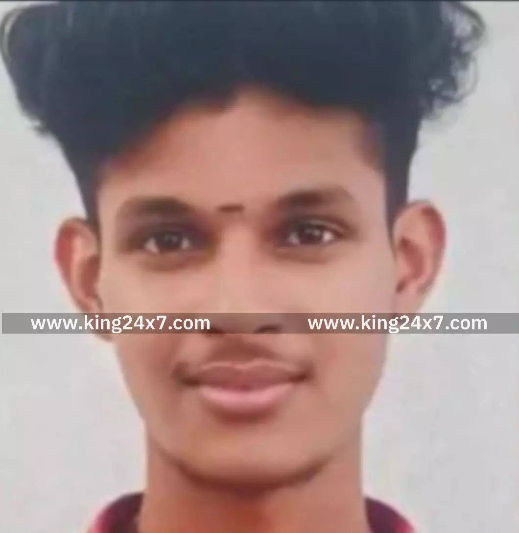 சாணார்பட்டி அருகே பேச மறுத்த காதலியின் புகைப்படத்தை ஆபாசமாக சித்தரித்து வெளியிட்ட வாலிபர் கைது சாணார்பட்டி அருகே பேச மறுத்த காதலியின் புகைப்படத்தை ஆபாசமாக சித்தரித்து வெளியிட்ட வாலிபர் கைது