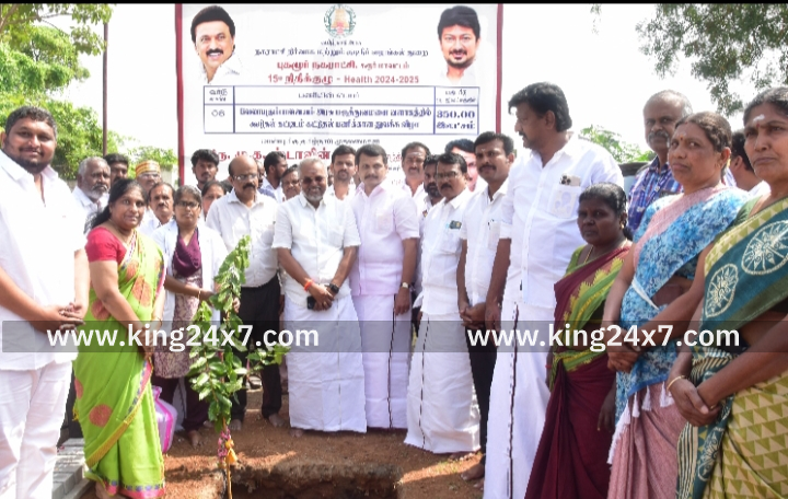 வேலாயுதம்பாளையம் அரசு மருத்துவமனையில் கூடுதல் கட்டிடம் கட்ட அடி அடிக்கல் நாட்டு விழா.