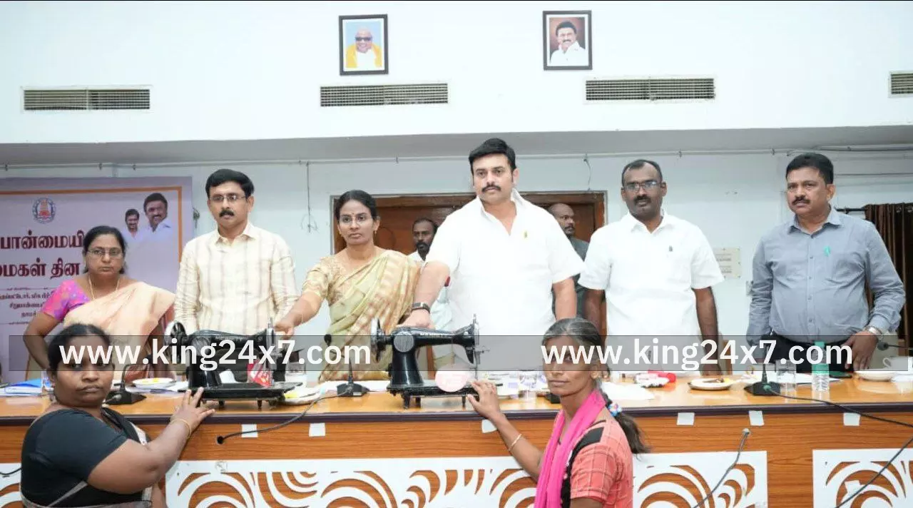 சிறுபான்மையினர் உரிமைகள் தின விழாவை முன்னிட்டு 103 பயனாளிகளுக்கு ரூ.28.38 இலட்சம் மதிப்பில் அரசு நலத்திட்ட உதவிகளை வழங்கிய அமைச்சர் மா.மதிவேந்தன். சிறுபான்மையினர் உரிமைகள் தின விழாவை முன்னிட்டு 103 பயனாளிகளுக்கு ரூ.28.38 இலட்சம் மதிப்பில் அரசு நலத்திட்ட உதவிகளை வழங்கிய அமைச்சர் மா.மதிவேந்தன்.