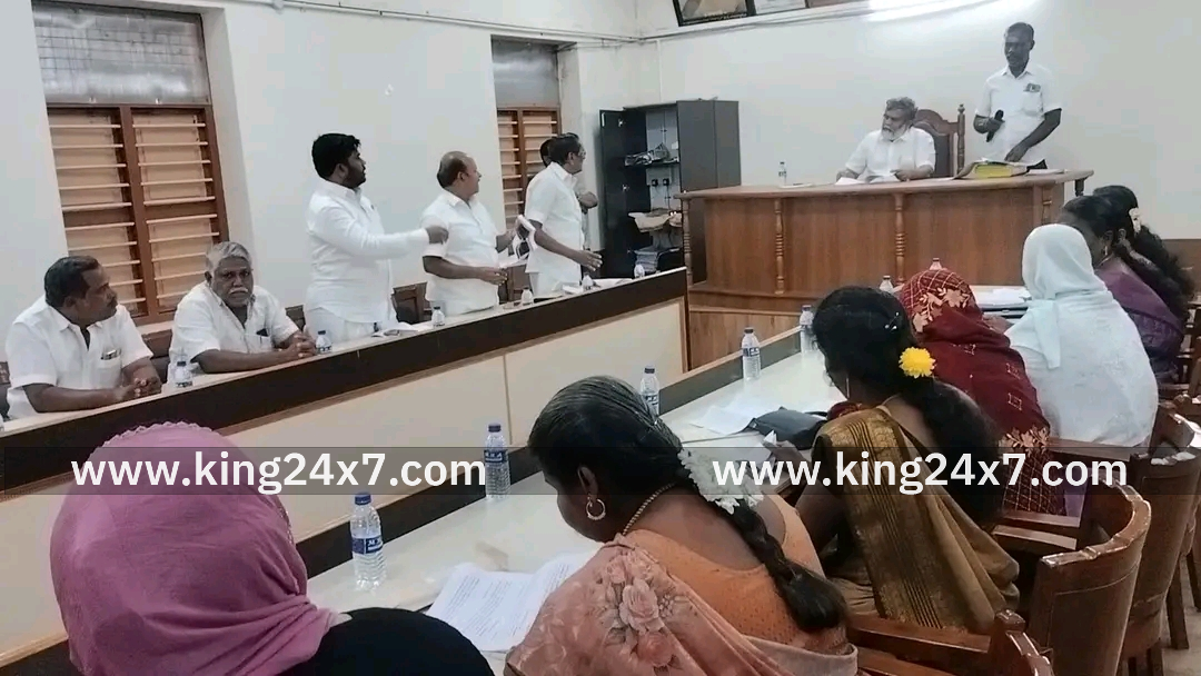கடையநல்லூர் நகர் மன்ற கூட்டம் நடந்தது