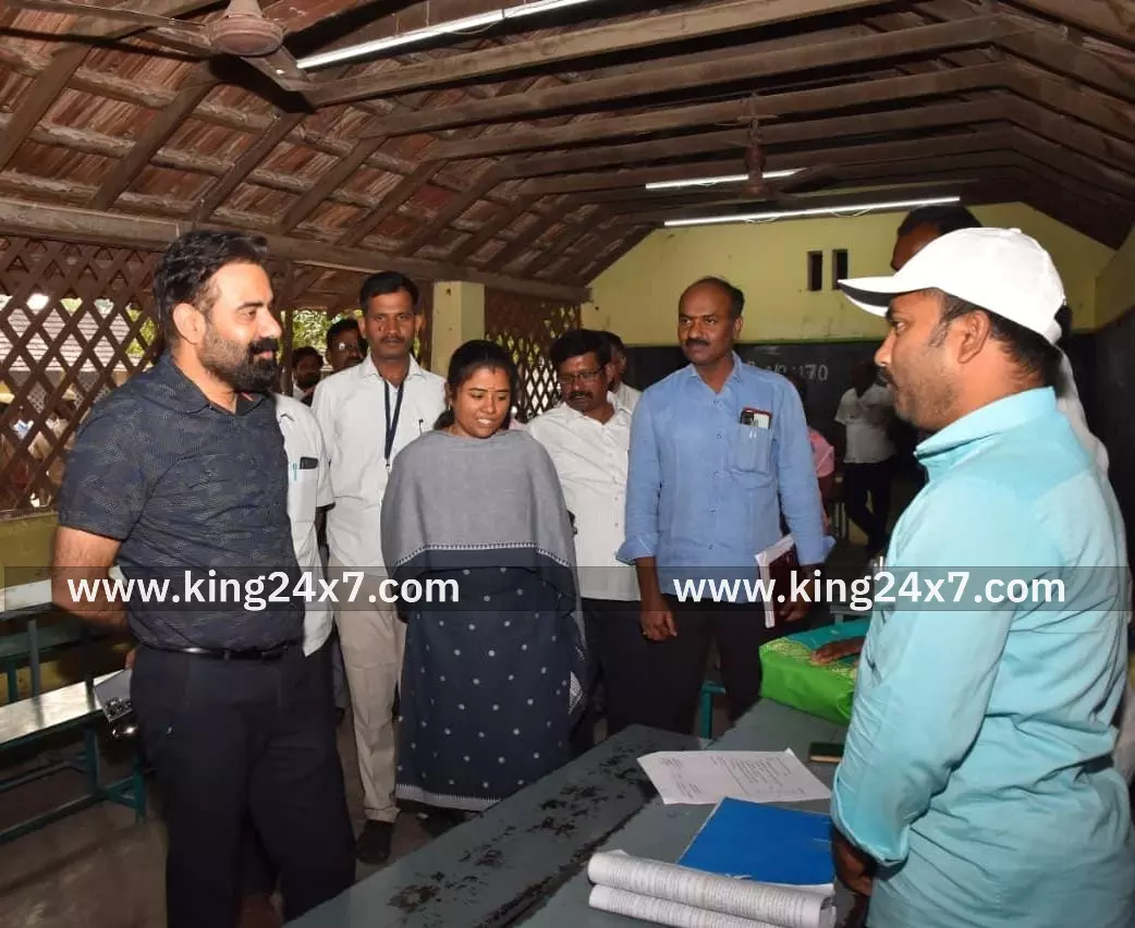 சிறப்பு வாக்காளர் பட்டியல் பார்வையாளர் நீரஜ்கர்வால் தலைமையில் அங்கீகரிக்கப்பட்ட அரசியல் கட்சி பிரதிநிதிகள் மற்றும் அலுவலர்களுடனான ஆலோசனைக்கூட்டம் சிறப்பு வாக்காளர் பட்டியல் பார்வையாளர் நீரஜ்கர்வால் தலைமையில் அங்கீகரிக்கப்பட்ட அரசியல் கட்சி பிரதிநிதிகள் மற்றும் அலுவலர்களுடனான ஆலோசனைக்கூட்டம்