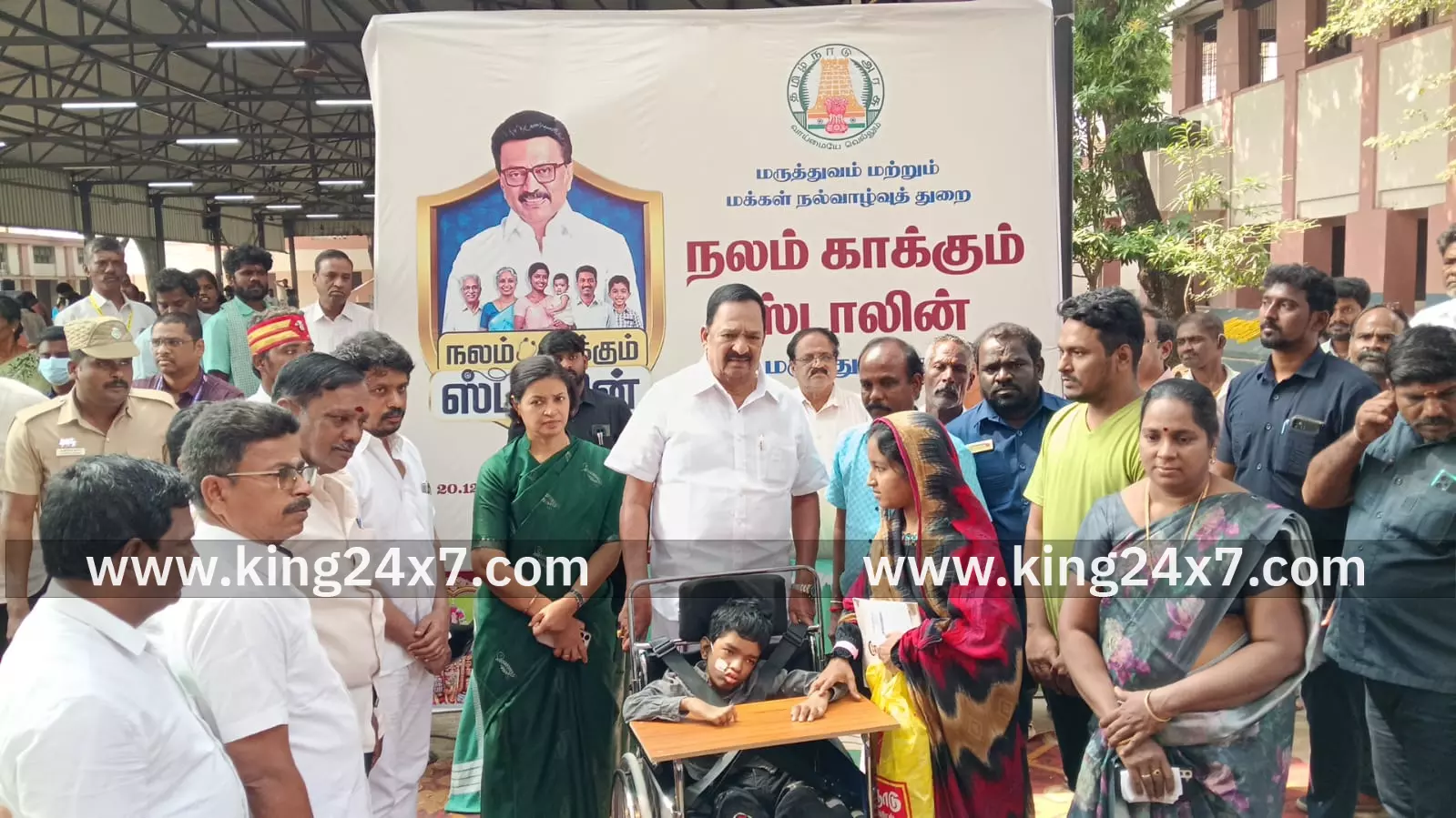 மக்கள் நல்வாழ்வுத் துறையின் சார்பாக நடைபெற்ற நலம் காக்கும் ஸ்டாலின்-சிறப்பு மருத்துவ முகாமில் மக்கள் நல்வாழ்வுத் துறையின் சார்பாக நடைபெற்ற நலம் காக்கும் ஸ்டாலின்-சிறப்பு மருத்துவ முகாமில்
