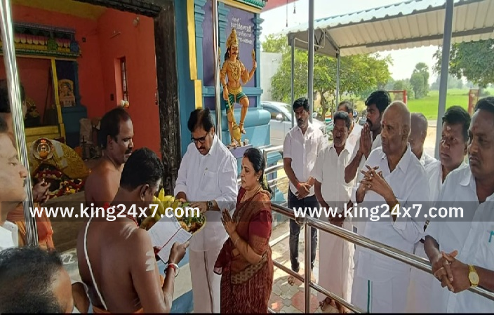 குலதெய்வ கோவிலில் வழிபாடு செய்த முன்னாள் அமைச்சர் திருநாவுக்கரசர்!!