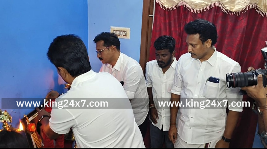 மறைந்த மாவட்ட இளைஞரணி துணை அமைப்பாளர் இல்லத்திற்கு துணை முதலமைச்சர் உதயநிதி ஸ்டாலின் நேரில் சென்று அஞ்சலி!!