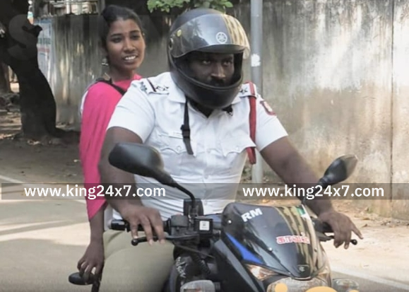 ராமநாதபுரம் தேர்வு மையத்தை தவறவிட்ட பெண்ணுக்கு உதவிய காவலர்