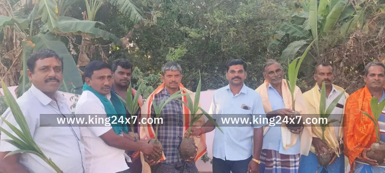 கொங்குநாடு மக்கள் தேசிய கட்சி விவசாய அணி சார்பில் நடைபெட்ற தேசிய விவசாயிகள் தினம். கொங்குநாடு மக்கள் தேசிய கட்சி விவசாய அணி சார்பில் நடைபெட்ற தேசிய விவசாயிகள் தினம்.