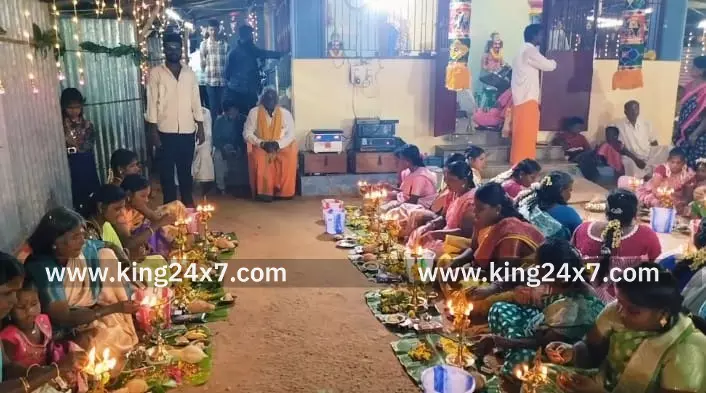 உலக நன்மை வேண்டியும் திருவிளக்கு பூஜை நடைபெற்றது