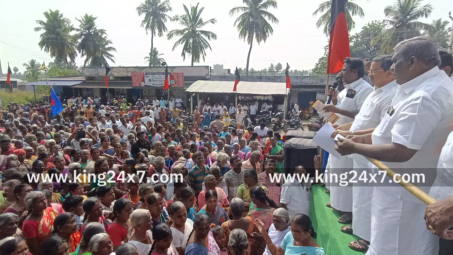 நாமக்கல் மேற்கு மாவட்ட திமுக சார்பில் மகாத்மா காந்தி ஊரக வேலைவாய்ப்பு உறுதி அளிப்பு திட்டத்தில் காந்தியடிகள் பெயரை நீக்கியதைகண்டித்து ஒன்றிய அலுவலகங்கள் முன் திமுகஆர்ப்பாட்டம் நாமக்கல் மேற்கு மாவட்ட திமுக சார்பில் மகாத்மா காந்தி ஊரக வேலைவாய்ப்பு உறுதி அளிப்பு திட்டத்தில் காந்தியடிகள் பெயரை நீக்கியதைகண்டித்து ஒன்றிய அலுவலகங்கள் முன் திமுகஆர்ப்பாட்டம்