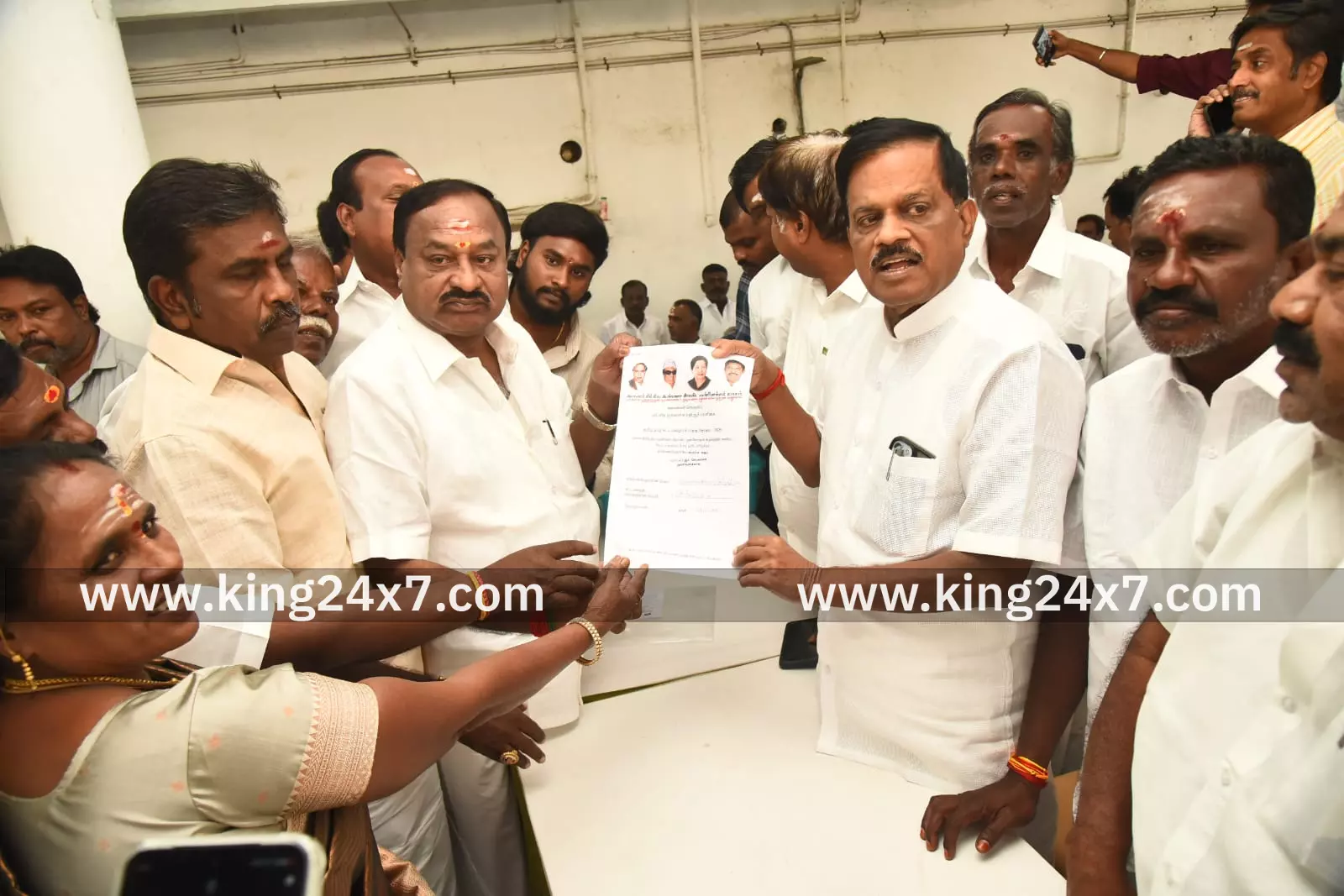 திருமயம் தொகுதிக்கு அதிமுக விருப்பமனு