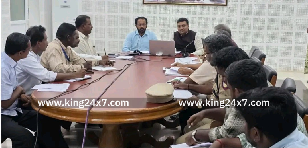 தென்காசி கலெக்டர் அலுவலகத்தில் 
முன்னேற விளையும் ஊராட்சி ஒன்றிய திட்ட ஆய்வு கூட்டம்