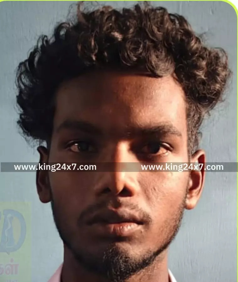 திண்டுக்கல்லில் வாலிபர் வெட்டி படுகொலை - 4 வாலிபர்கள் கைது திண்டுக்கல்லில் வாலிபர் வெட்டி படுகொலை - 4 வாலிபர்கள் கைது