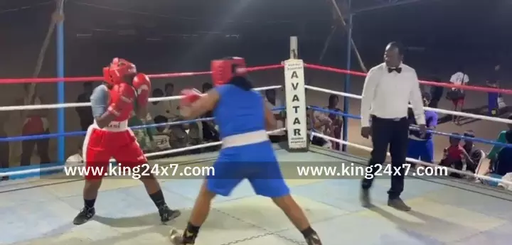 கரூரில் நடைபெற்ற மாநில அளவிலான குத்துச்சண்டை போட்டியில் சென்னை அணி முதல் பரிசை தட்டிச் சென்றது.