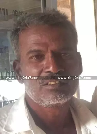 ஆரணியில் ஓட்டுநர் இல்லாத சரக்கு லாரி முன்னோக்கி நகர்ந்ததால்  தடுத்து  நிறுத்திய தொழிலாளி காயமடைந்து பலி.