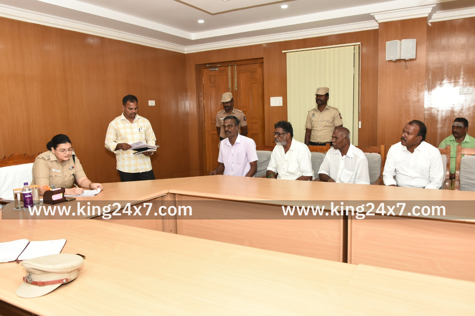 ராணிப்பேட்டை மாவட்ட கண்காணிப்பாளர் அலுவலகத்தில் வாரந்திர குறைதீர்வு கூட்டம்