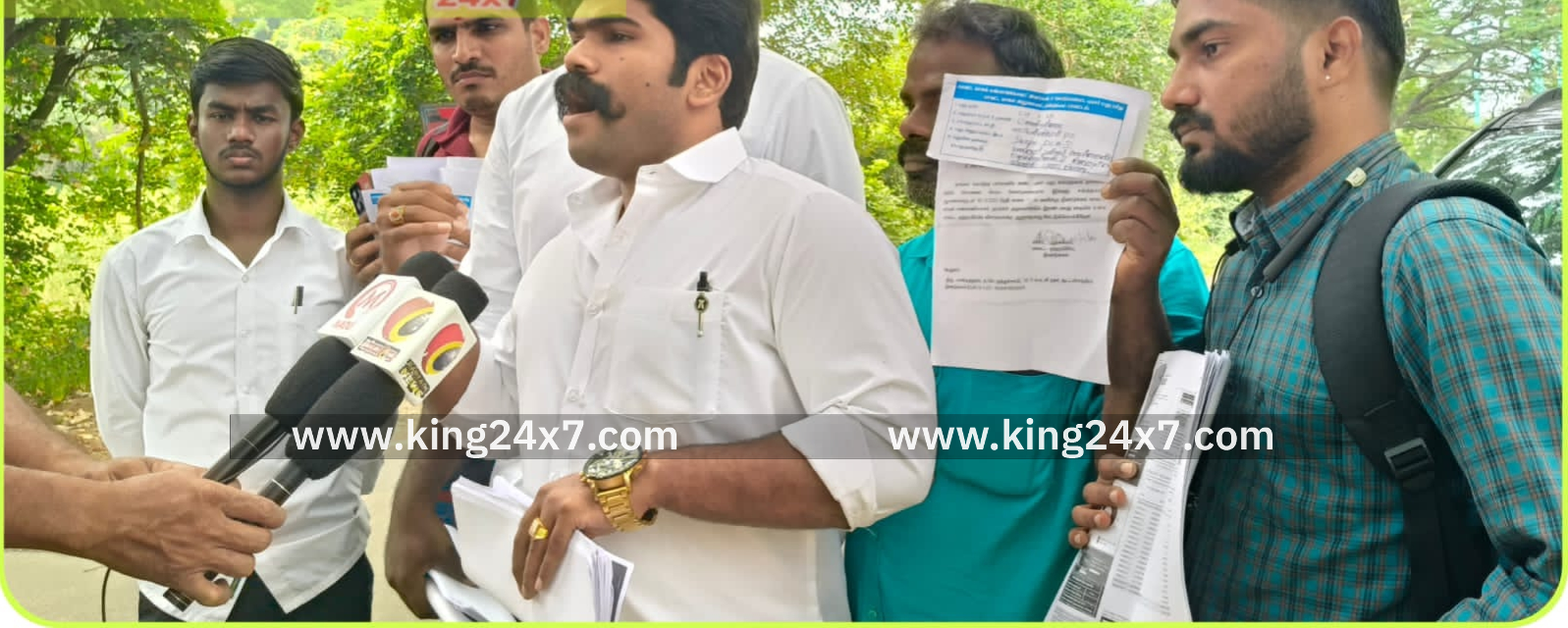 ஒட்டன்சத்திரத்தில் கிரெடிட் கார்டை  பயன்படுத்தி நூதன முறையில் 3 பேரிடம் ரூ.13 லட்சம் மோசடி - S.P.அலுவலகத்தில் புகார்