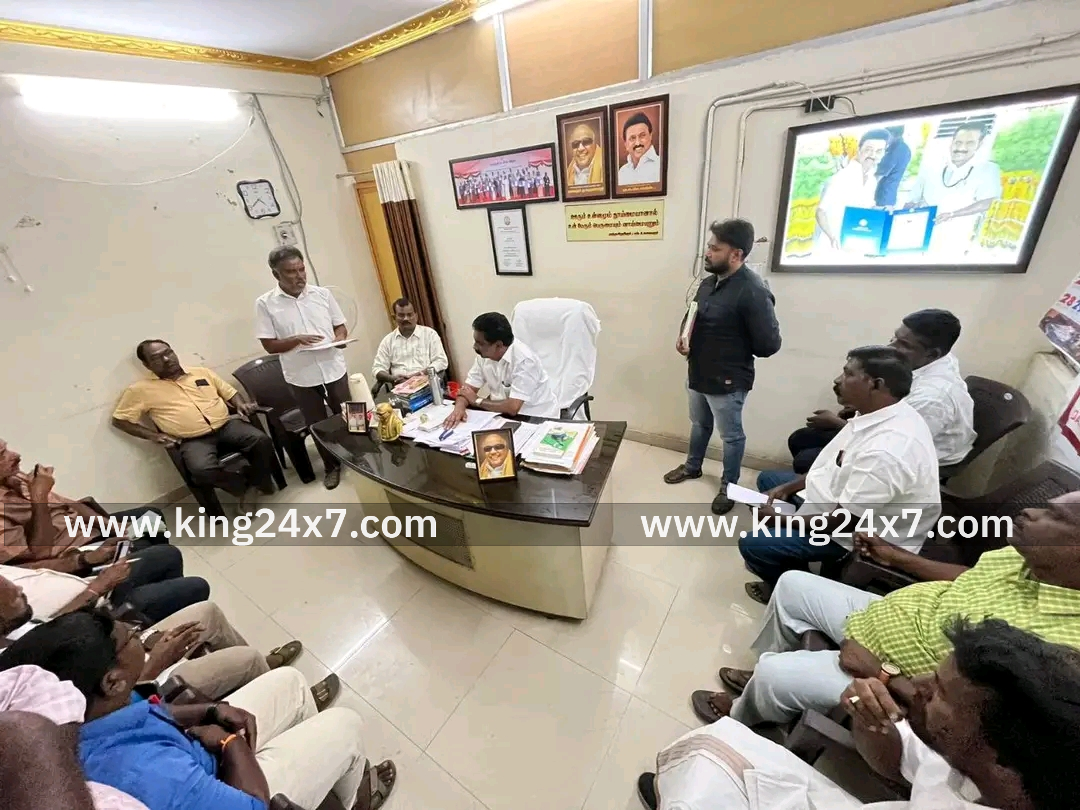 தென்காசி நகராட்சி கூட்டத்தில் திடக்கழிவு மேலாண்மை ஆய்வு