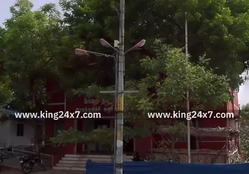 குள்ளம்பட்டி அருகே டூவீலரில் செல்லும் போது தவறி விழுந்த தாயார் சிகிச்சை பலனின்றி உயிர் இழப்பு. மகன் மீது வழக்கு பதிவு. குள்ளம்பட்டி அருகே டூவீலரில் செல்லும் போது தவறி விழுந்த தாயார் சிகிச்சை பலனின்றி உயிர் இழப்பு. மகன் மீது வழக்கு பதிவு.