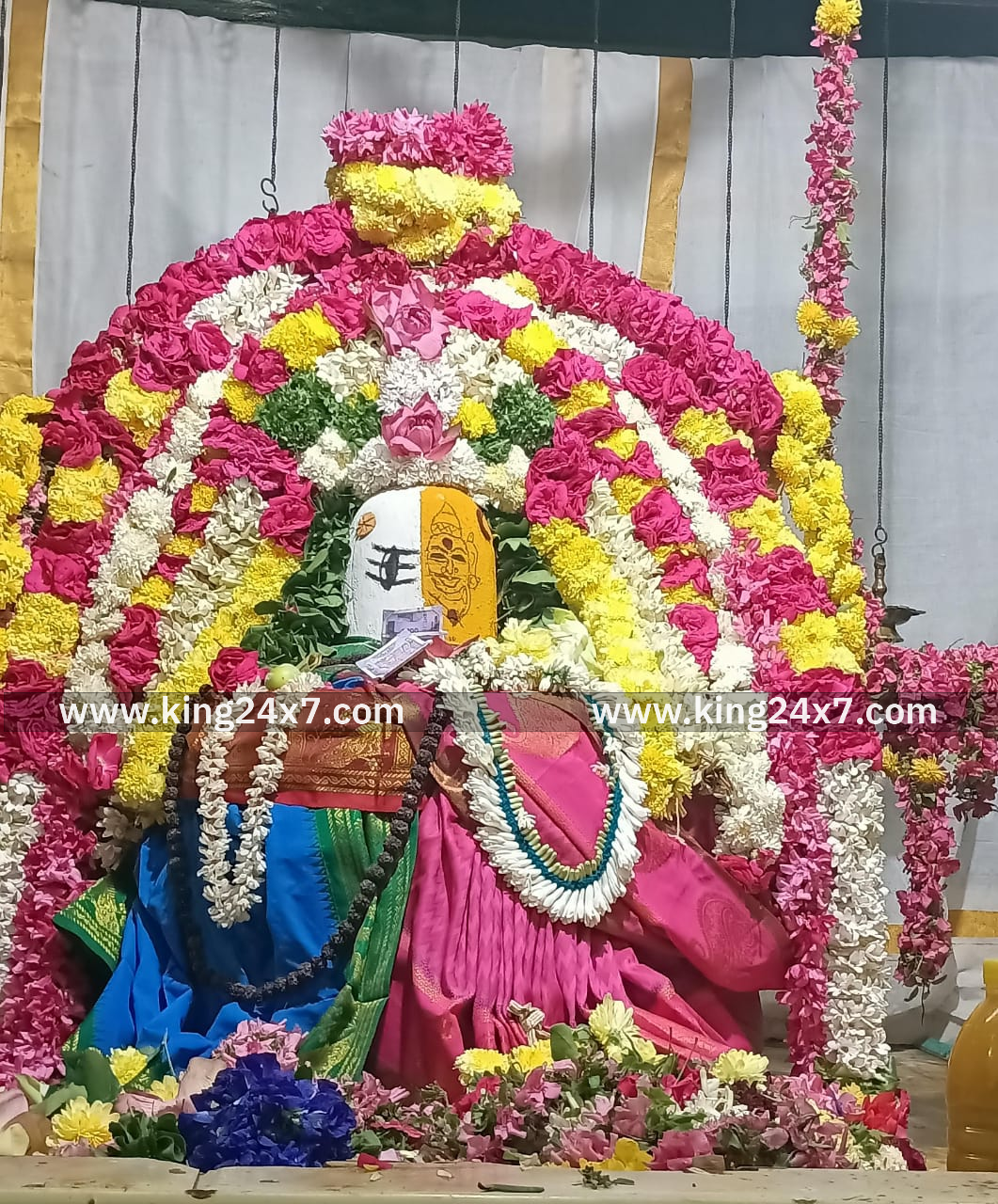 பிரதோஷத்தில் புத்தாண்டு பிறப்பு நாமக்கல் சுற்று வட்டார சிவன் கோவிலில் திரளான பக்தர்கள் வழிபாடு!