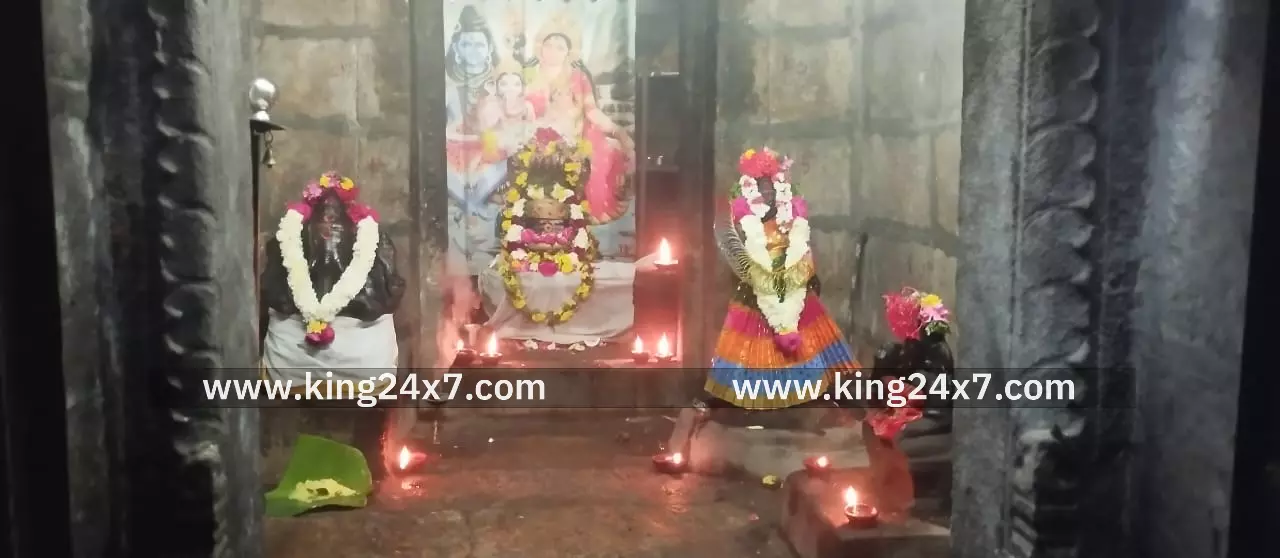 கழுகூர் மீனாட்சி சுந்தரேஸ்வரர் கோயிலில் பிரதோஷ வழிபாடு