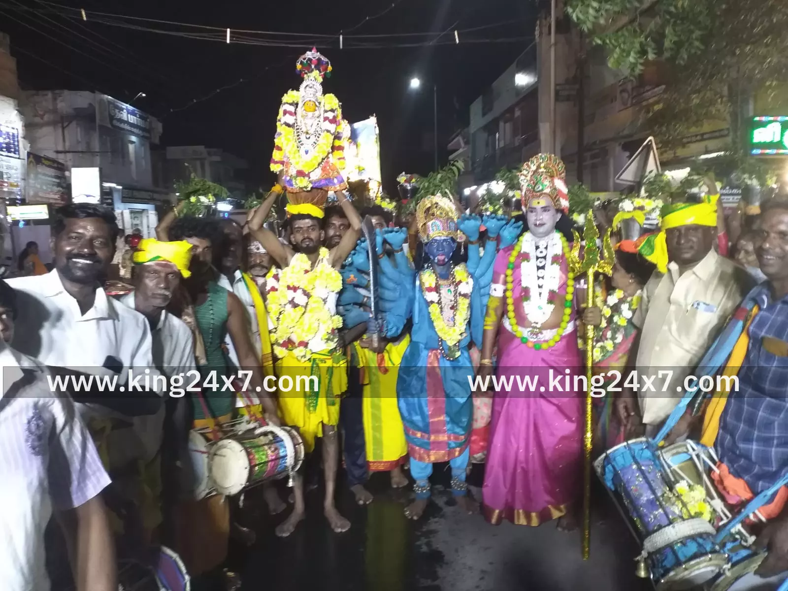 சந்து பொங்கல் விழா கோலாகலம் சந்து பொங்கல் விழா கோலாகலம்