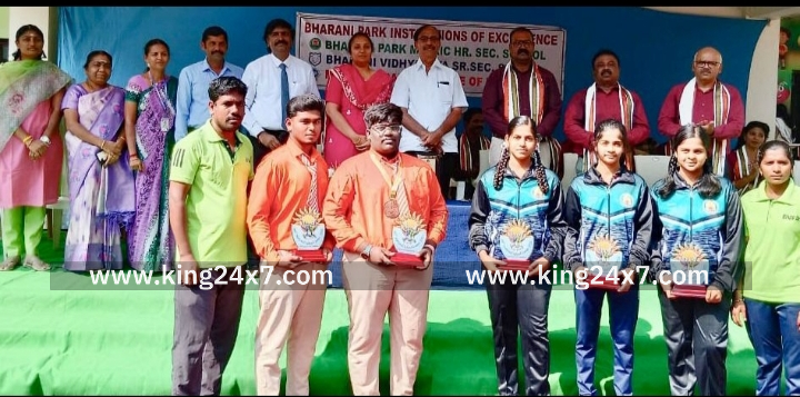 கரூர் பரணி பார்க் கல்விக் குழுமத்தில் மாலத்தீவு வாழ் தமிழக ஆசிரியர்கள் சமூகத்தின் சர்வதேச கல்விப் பரிமாற்ற நிகழ்வு மற்றும் ஆண்டு பொதுக்குழுக் கூட்டம் நடைபெற்றது.