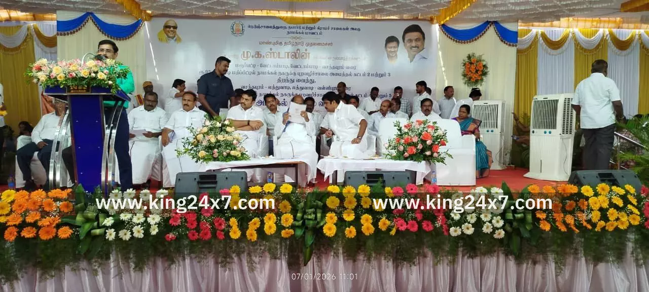 இருவழிச்சாலையை நான்கு வழிச்சாலையாக மாற்றக்கோரி அமைச்சர் எ.வ.வேலு அவர்களிடம் எம்.பி வி.எஸ் மாதேஸ்வரன் வழங்கிய விண்ணப்பம். இருவழிச்சாலையை நான்கு வழிச்சாலையாக மாற்றக்கோரி அமைச்சர் எ.வ.வேலு அவர்களிடம் எம்.பி வி.எஸ் மாதேஸ்வரன் வழங்கிய விண்ணப்பம்.