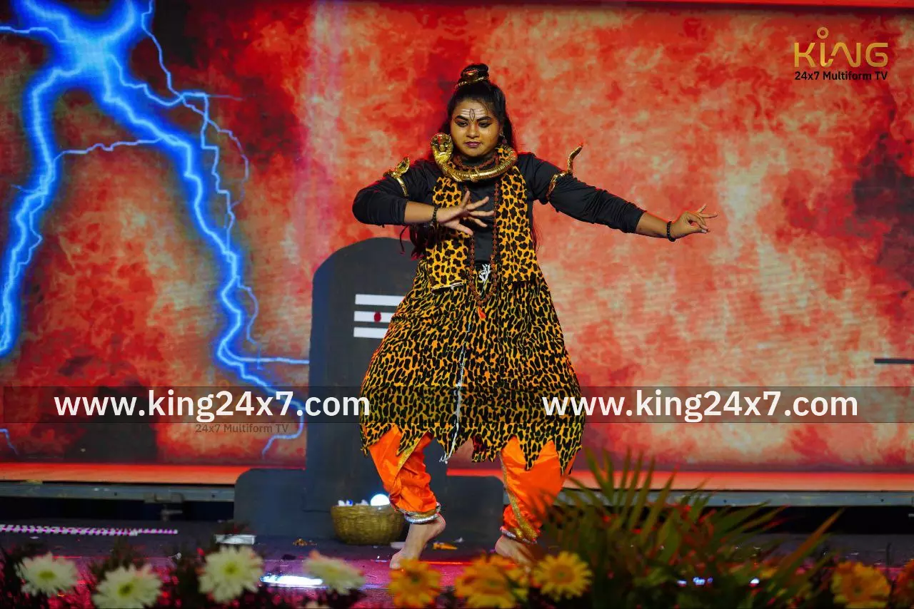 பார்க் பப்ளிக் பள்ளியின் ஆண்டு விழா கோலாகலமாகக் கொண்டாடப்பட்டது. பார்க் பப்ளிக் பள்ளியின் ஆண்டு விழா கோலாகலமாகக் கொண்டாடப்பட்டது.